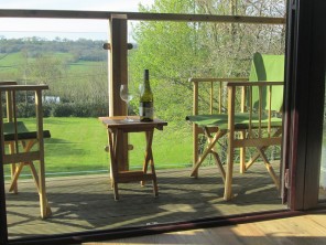 1 Bedroom Romantic Country Chic Apartment with Views over the Blackdown Hills near Honiton, Devon, England